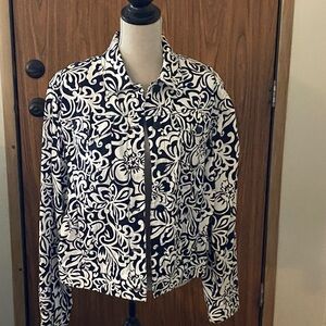 Jones of New York Black and White Floral Jacket with front pockets women’s SZ L